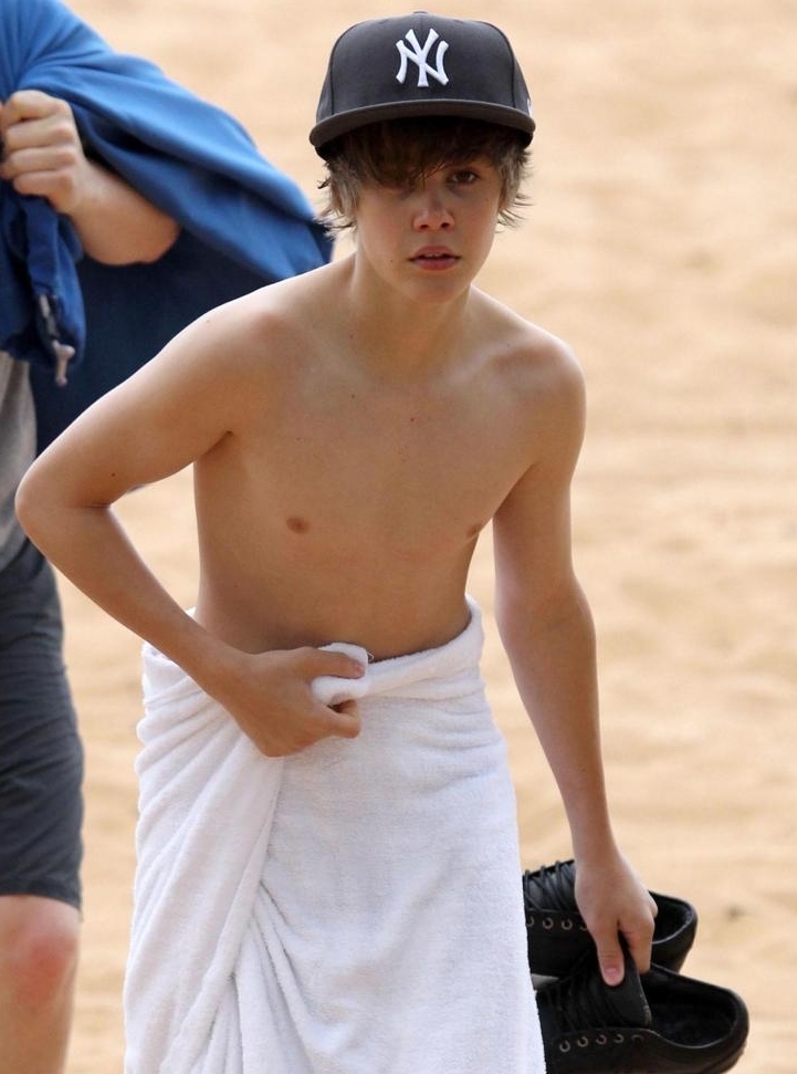 Justin Bieber WHALE BEACH, Australia Photos.